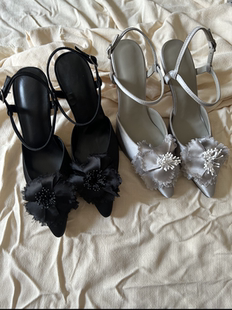 女中跟黑色高级感绝美凉鞋 复古灰色花瓣高跟鞋 中古风一字扣带单鞋