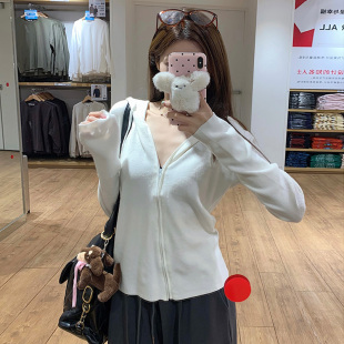 春秋白色连帽针织开衫外套女生弹力修身显瘦拉链连帽短外套针织衫