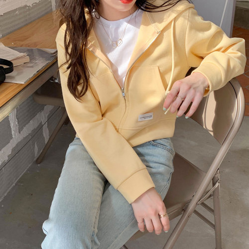 鹅黄色显白，小个子高腰短款，时尚百搭外套