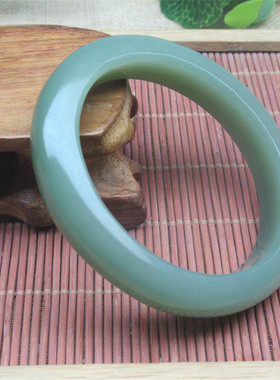 收藏级新疆和田玉碧玉手镯天然玉石老料粉青女款贵妃镯带证