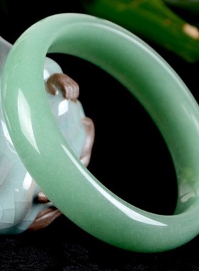 天然A货冰种时尚风东陵玉手镯