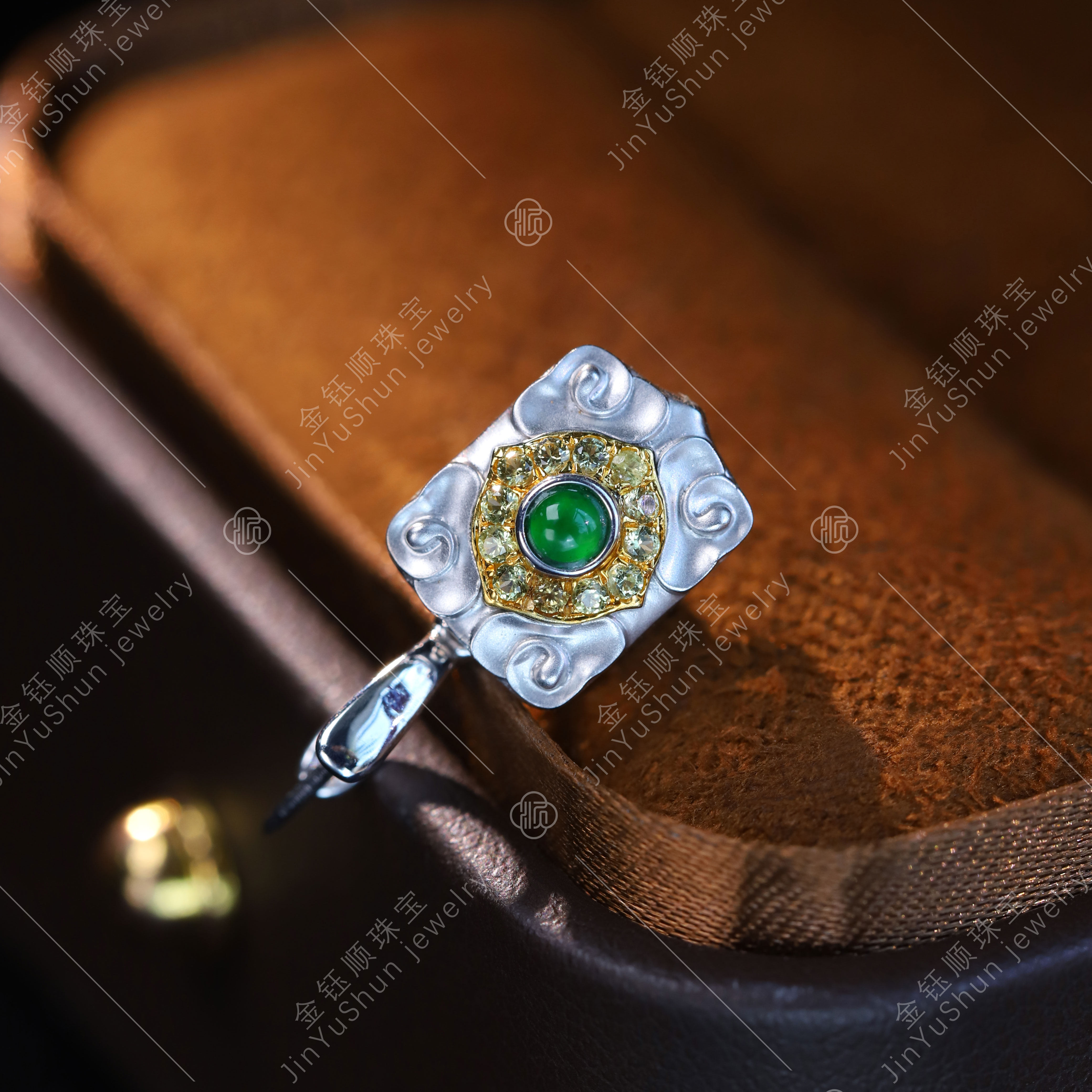 金钰顺珠宝 18K金扣头 翡翠蜜蜡和田玉佛公观音方牌吊坠挂件夹扣