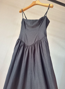 怎么会有这么美的裙摆Tul@亚麻纯色夏日吊带长款修身连衣裙博主同