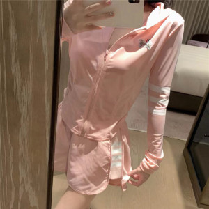 tb长袖拉链连帽防晒衣女23夏新款学院风透气修身运动休闲短裤套装
