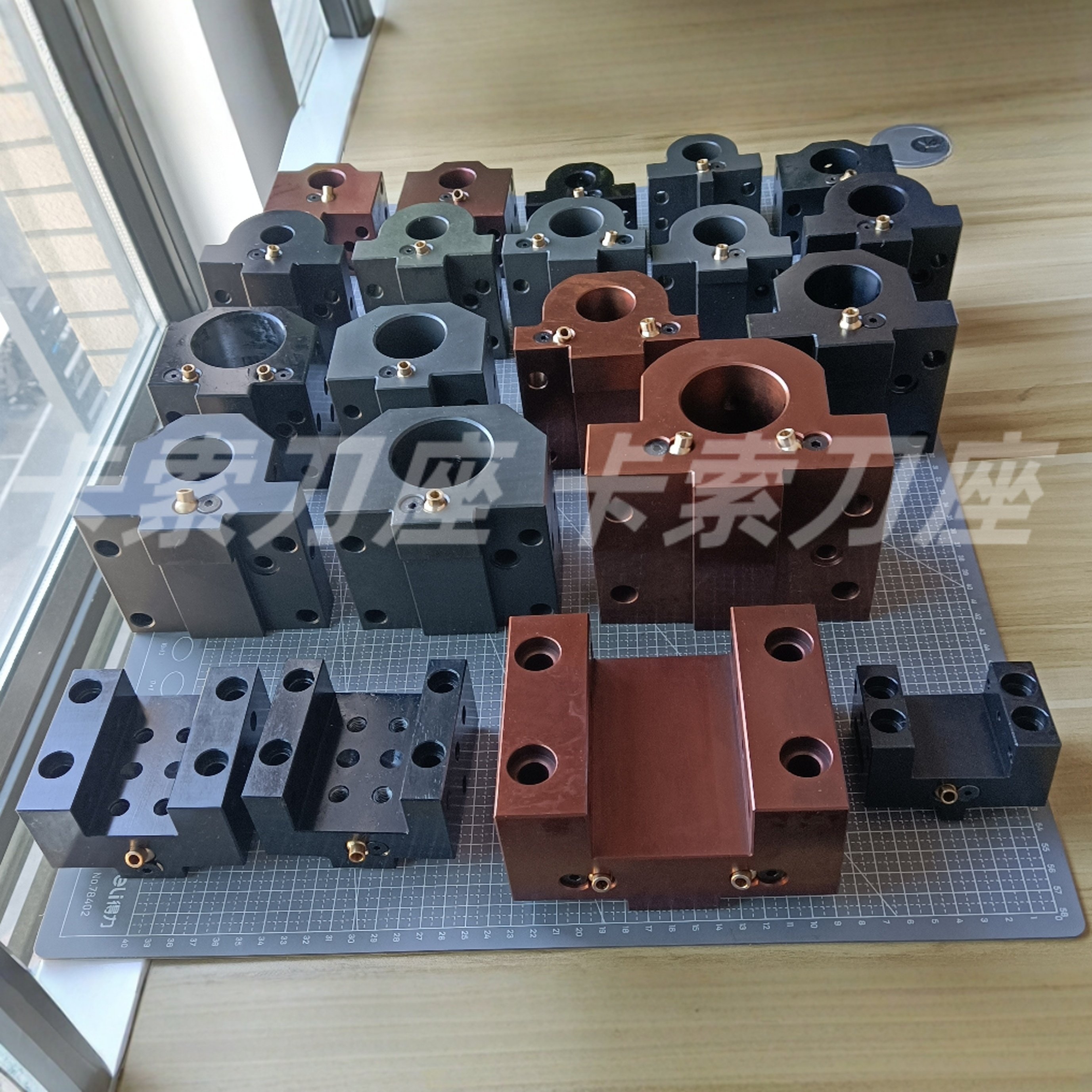 台湾六鑫刀座刀夹刀套刀塔镗孔端面刀座LS120/160/200/240/250