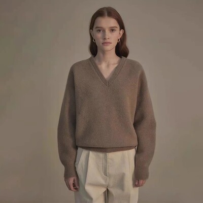 宽松落肩慵懒风羊驼羊毛针织衫