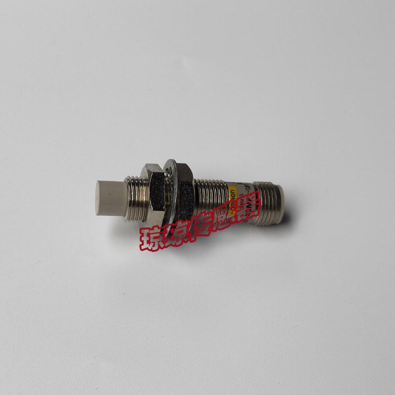 E2E-X5MF1-M1 -Z -R原装拆机欧姆龙圆柱型接近开关传感器