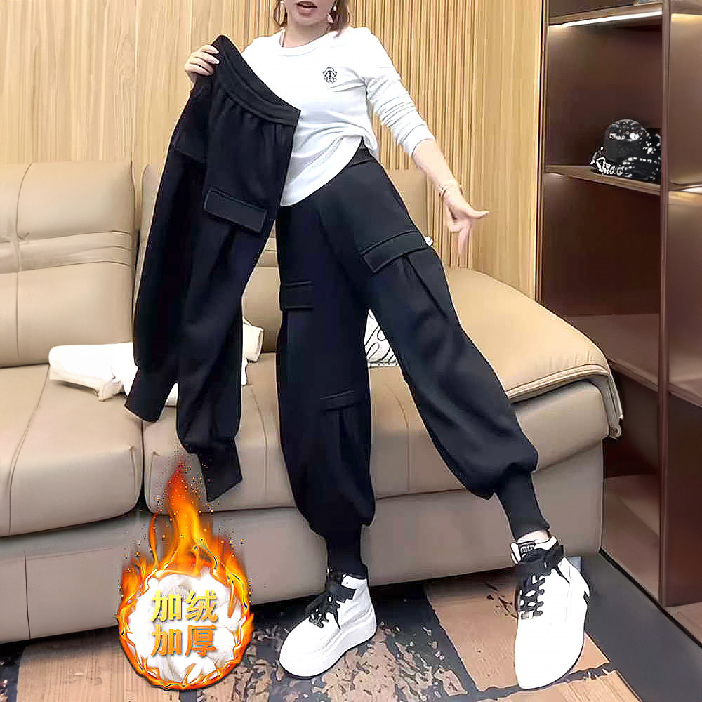 黑色休闲裤女工装卫裤2024秋冬加绒新款宽松哈伦裤显瘦束脚九分裤