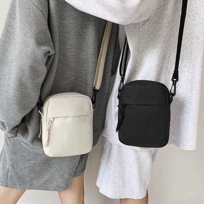 Single shoulder bag for men
