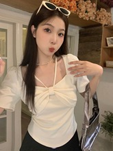 2025年短袖t恤女装设计感小众夏季微胖m辣妹锁骨正肩显瘦短款上衣