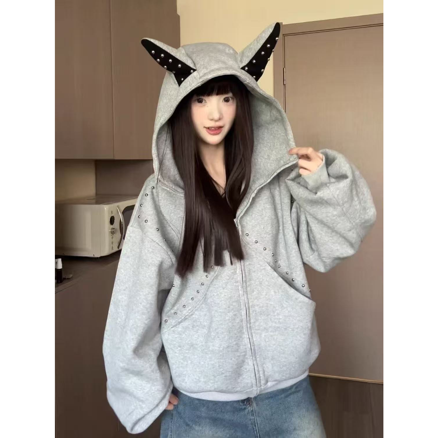 美式铆钉杜宾犬耳朵连帽卫衣女秋冬宽松甜酷风设计感短款开衫外套