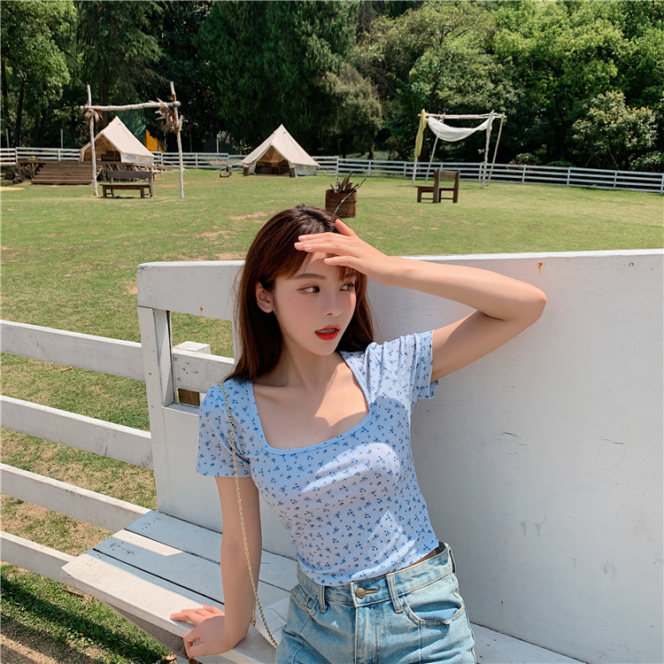 T恤女短款新款韩版修身显瘦ins潮百搭上衣碎花短袖方领2025年夏季