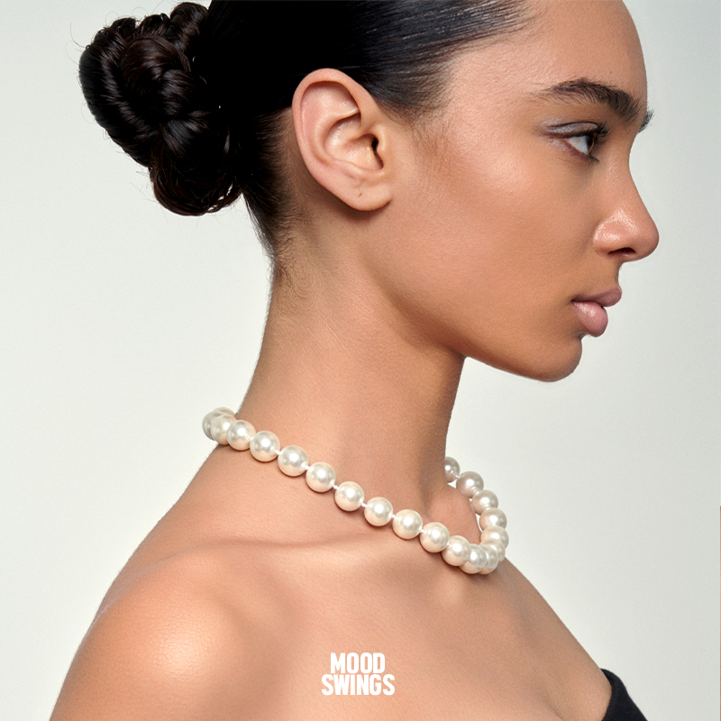 情绪波动大珍珠复古锁骨链