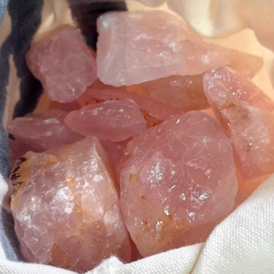 粉水晶大块原石天然芙蓉石一手货源