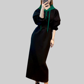 今年流行设计感小众显瘦休闲长款 黑色连帽连衣裙女春季 新款 卫衣裙