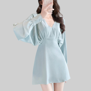 法式 名媛茶歇温柔高级感收腰裙子 V领赫本风连衣裙女2026年春新款