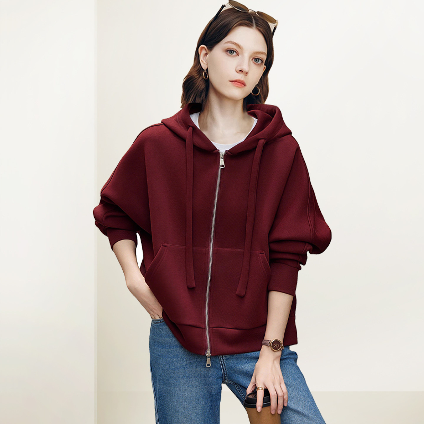 QOOEL时尚减龄拉链连帽卫衣女2025秋冬复古简约红色休闲上衣外套