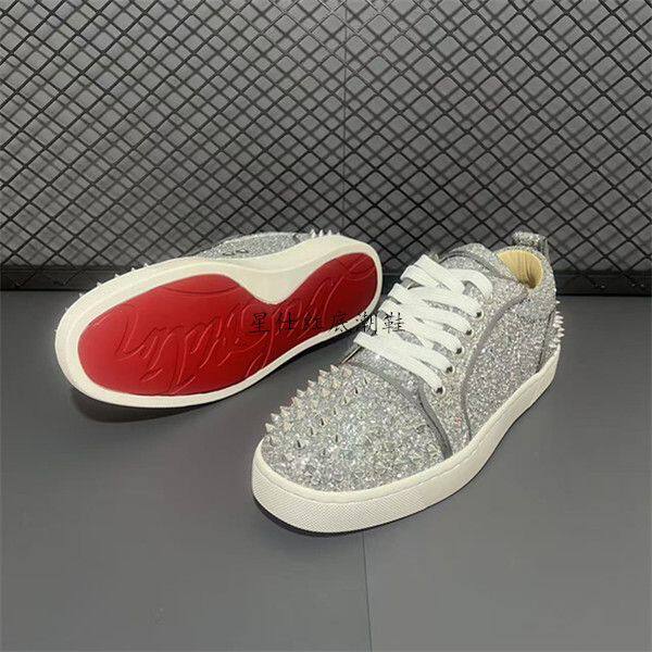 欧洲站铆钉鞋潮流银灰柳丁红底鞋夜店美式低帮板鞋情侣男鞋小伙鞋