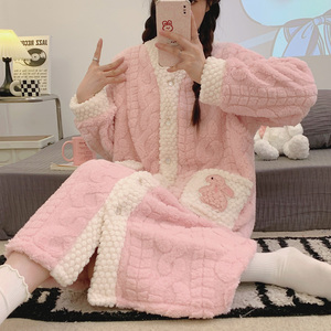 哺乳期睡裙秋冬季待产裙加厚加绒法兰绒产房家居裙孕妇睡衣月子裙