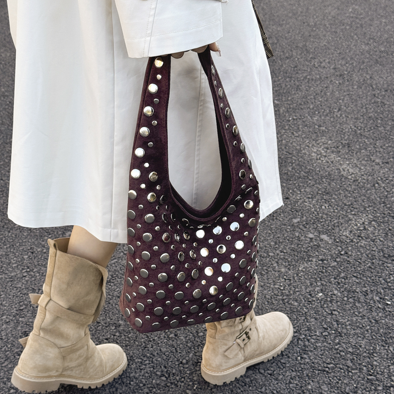 朋克机车风铆钉包甜酷辣妹包