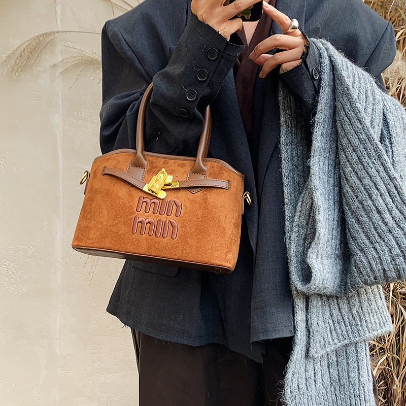 美拉德复古小众设计棕色托特包