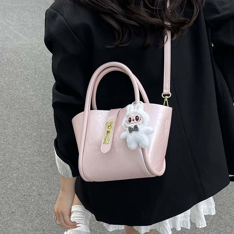 高级质感手提包包女2026新款小众单肩水桶包斜挎菜篮子通勤托特包,箱包皮具/热销女包/男包,水桶包,淘宝优惠券,粉丝福利购,淘宝优惠卷