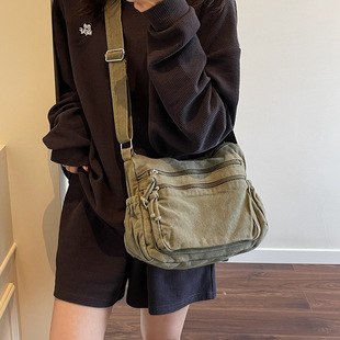 做旧风牛仔布包包女大容量2025新款 休闲单肩斜挎包休闲出行通勤包