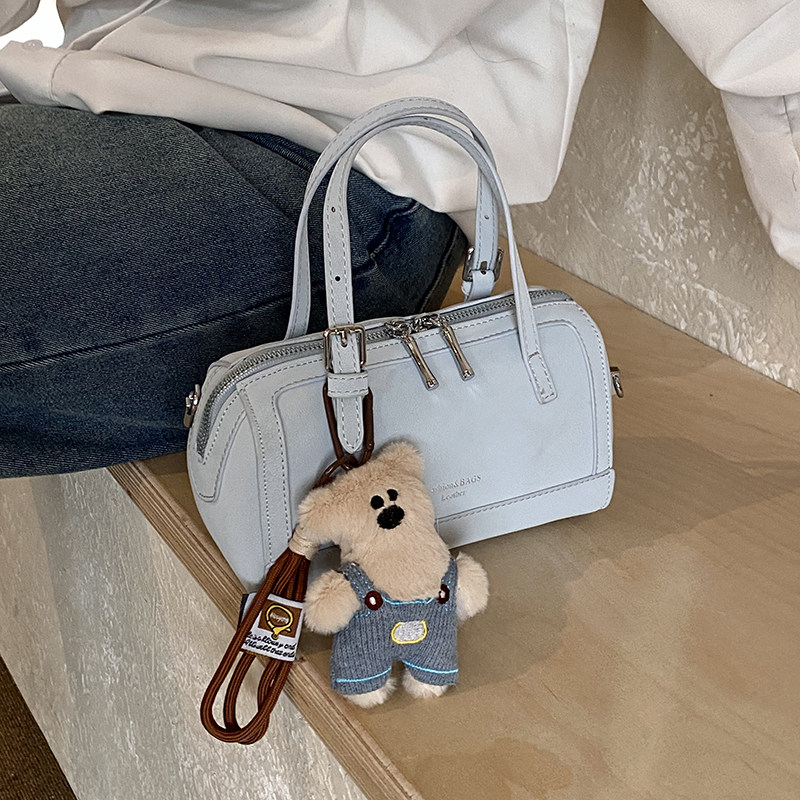 轻奢磨砂雾感包包小众高级感枕头包女2026手提波士顿包百搭斜挎包