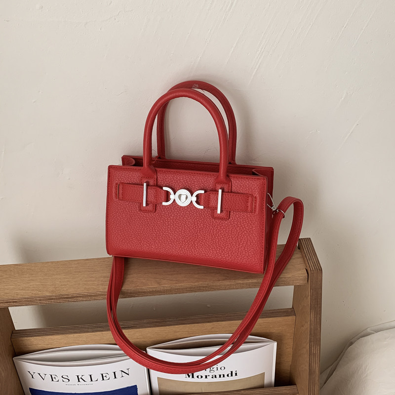 高级感手拎包红色新娘婚包2026新款简约轻奢手提小方包单肩斜挎包,箱包皮具/热销女包/男包,小方包,淘宝优惠券,粉丝福利购,淘宝优惠卷