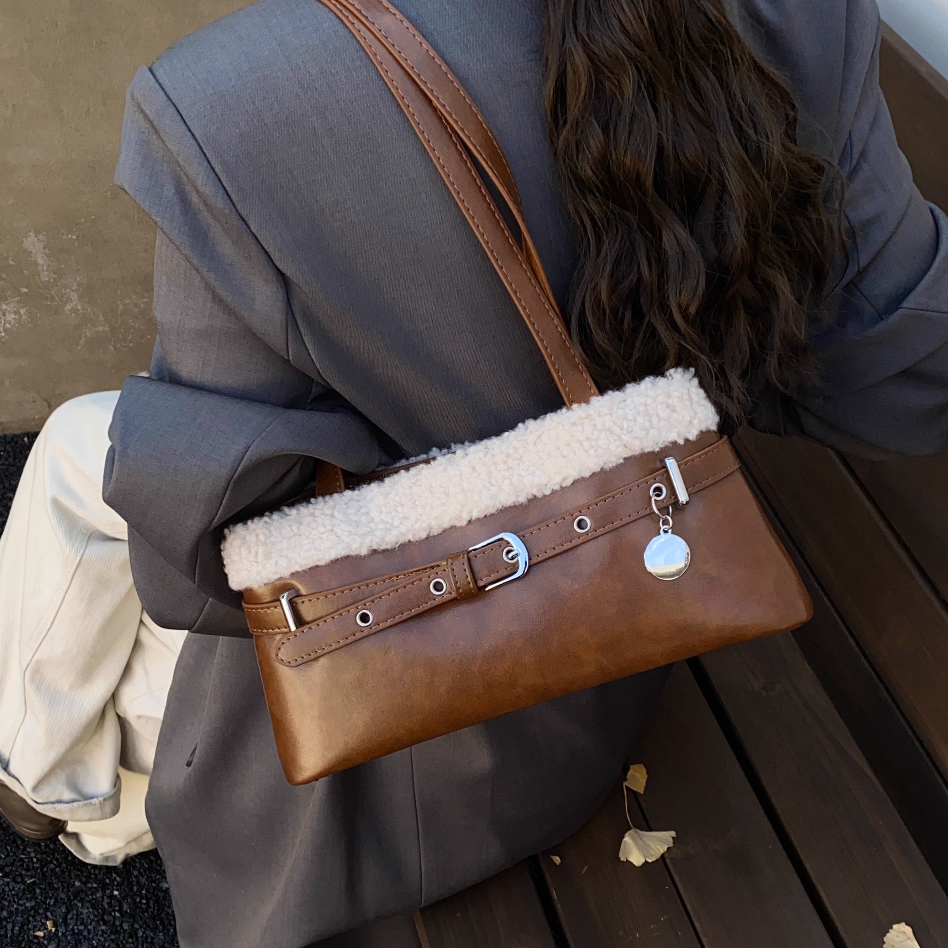 小众设计毛绒拼接腋下包