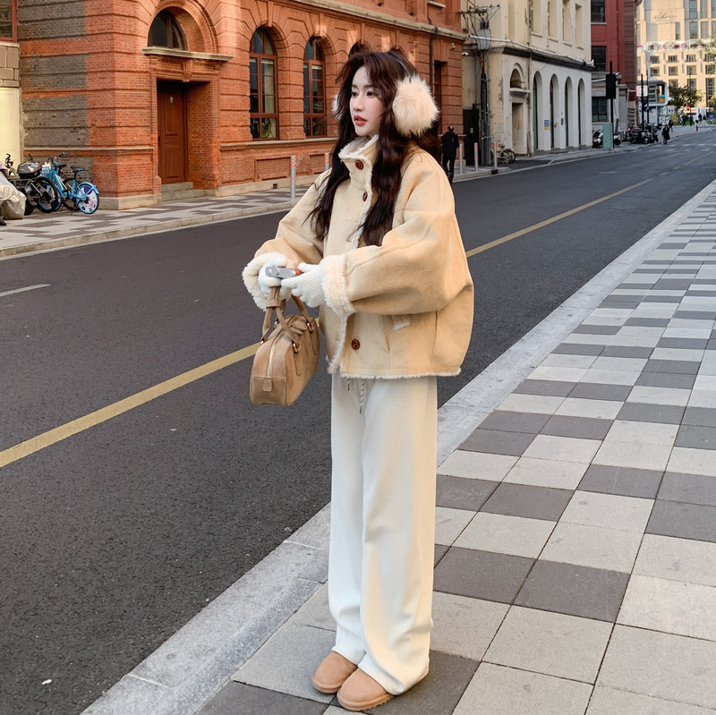 新款图大货已出皮毛一体外套275-W771-P225-K328,女装短外套,柒柒家