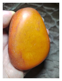 玛丽艳老红皮籽料原石，鸡油黄新疆和田玉籽料黄玉籽料，密度3.01