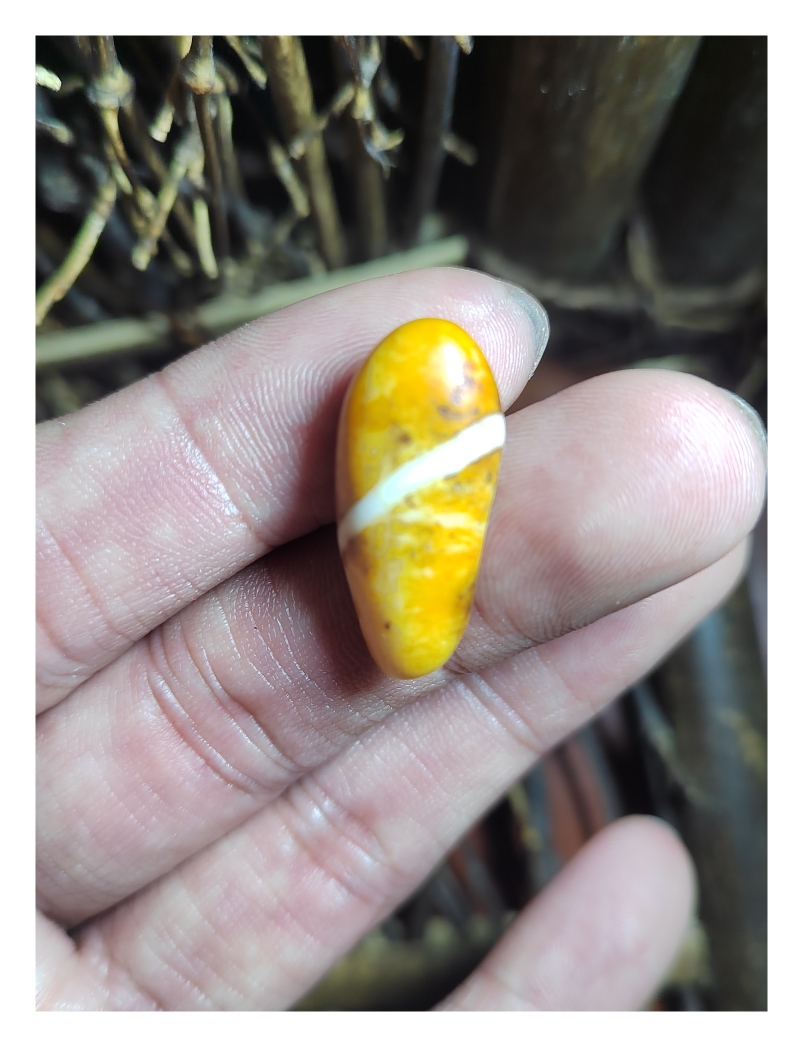 九运籽料金包玉,像不像白龙,密度2.98,镶嵌料五行缺啥镶嵌啥