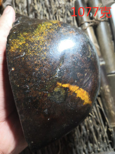 保真桂花黄皮新疆和田玉鸭蛋青籽料原石切料珍藏 籽料都可以很美