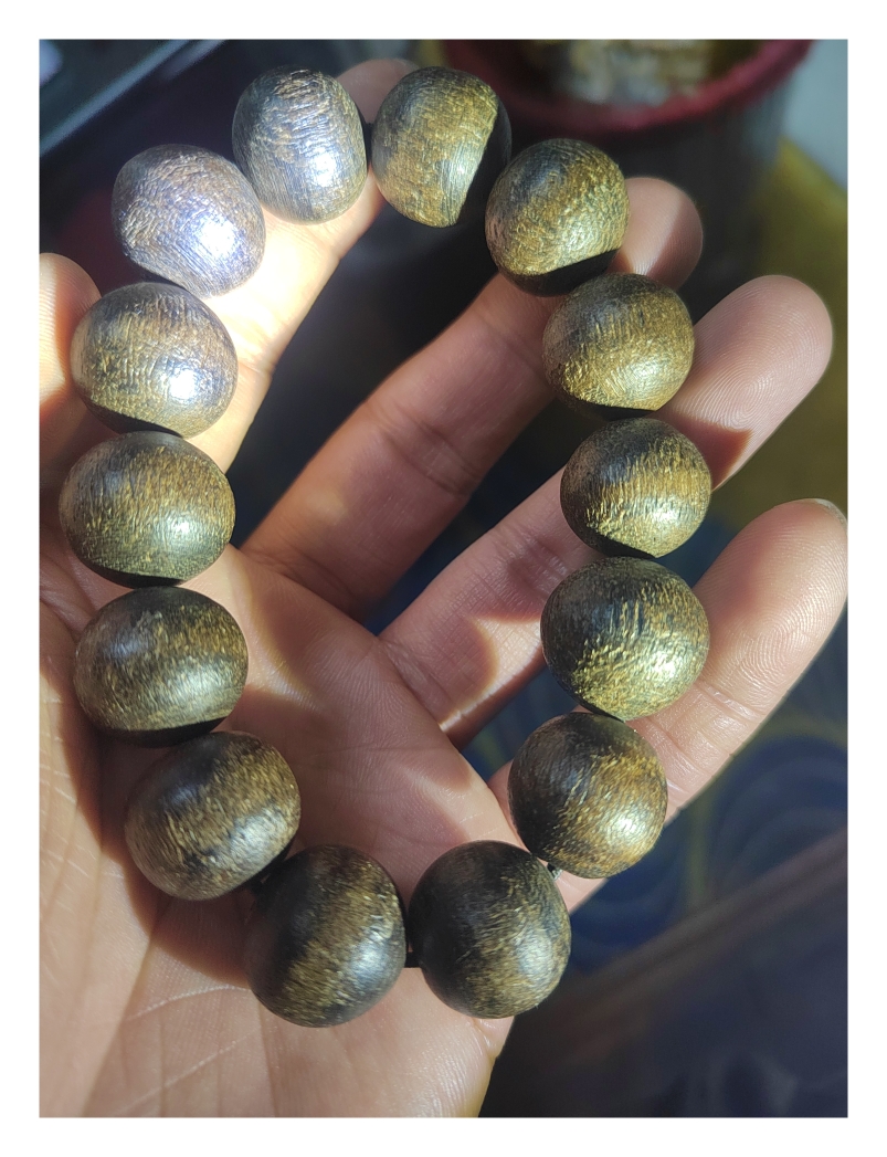 老奇楠莺歌绿奇楠沉香手串1.8,沉香特征明显香韵醇厚甜甜的