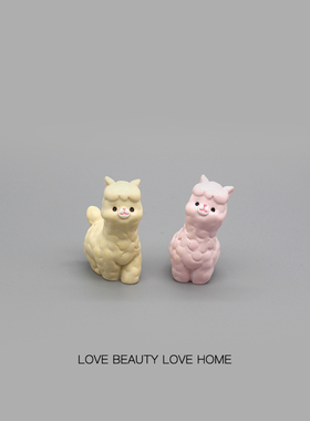 好无聊！摆个超萌可爱羊驼治愈电脑桌面日式工位办公桌小摆件装饰