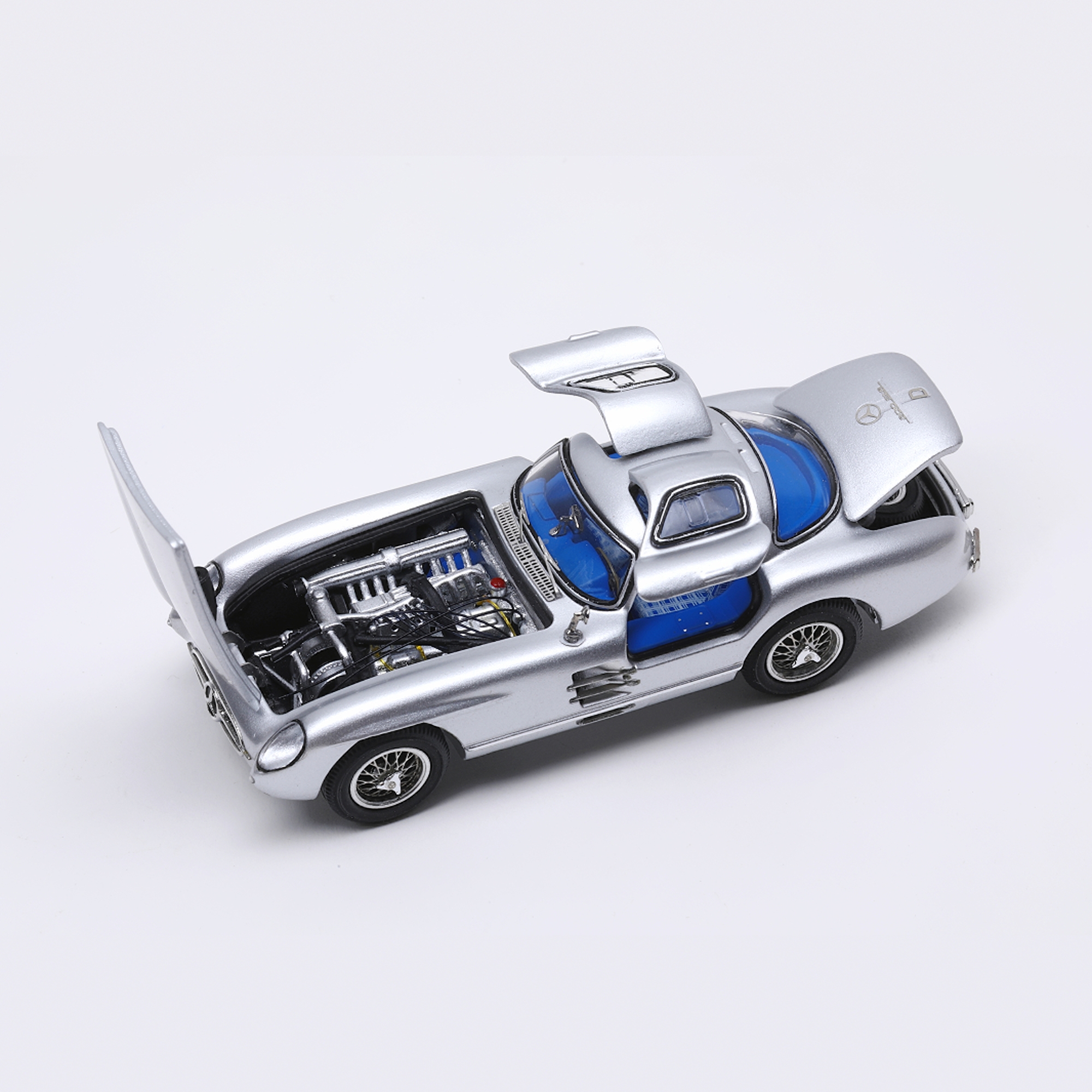 YS勇胜 1:64 奔驰300SLR 乌伦浩特Coupe银色蓝内合金全开汽车模型