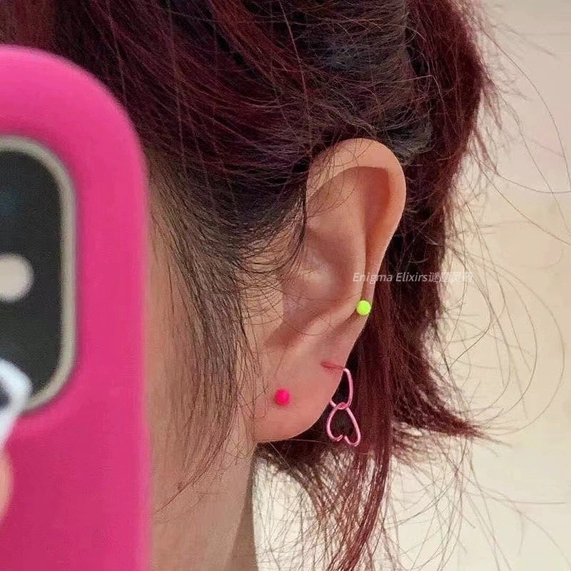 多巴胺彩色迷你小球钛钢耳骨钉