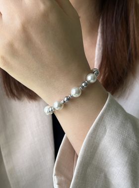 铂金灰澳白混搭施家人造珍珠手链 弹力绳复古小众高级