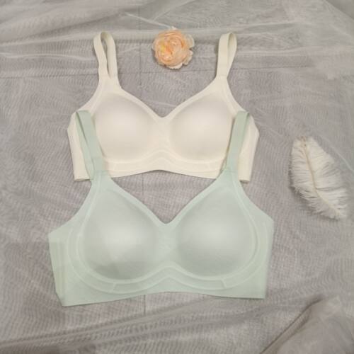 轻盈无钢圈亲肤绵文胸贴服舒适