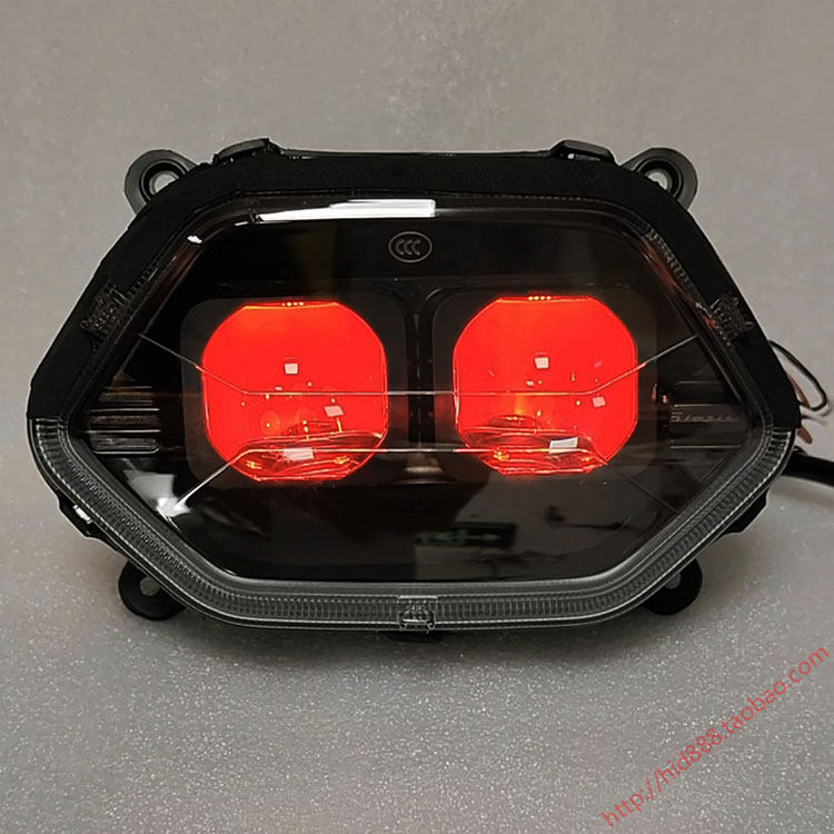 适用2024新款龙嘉维多利亚150si 250大灯总成改装LED矩阵透镜车灯