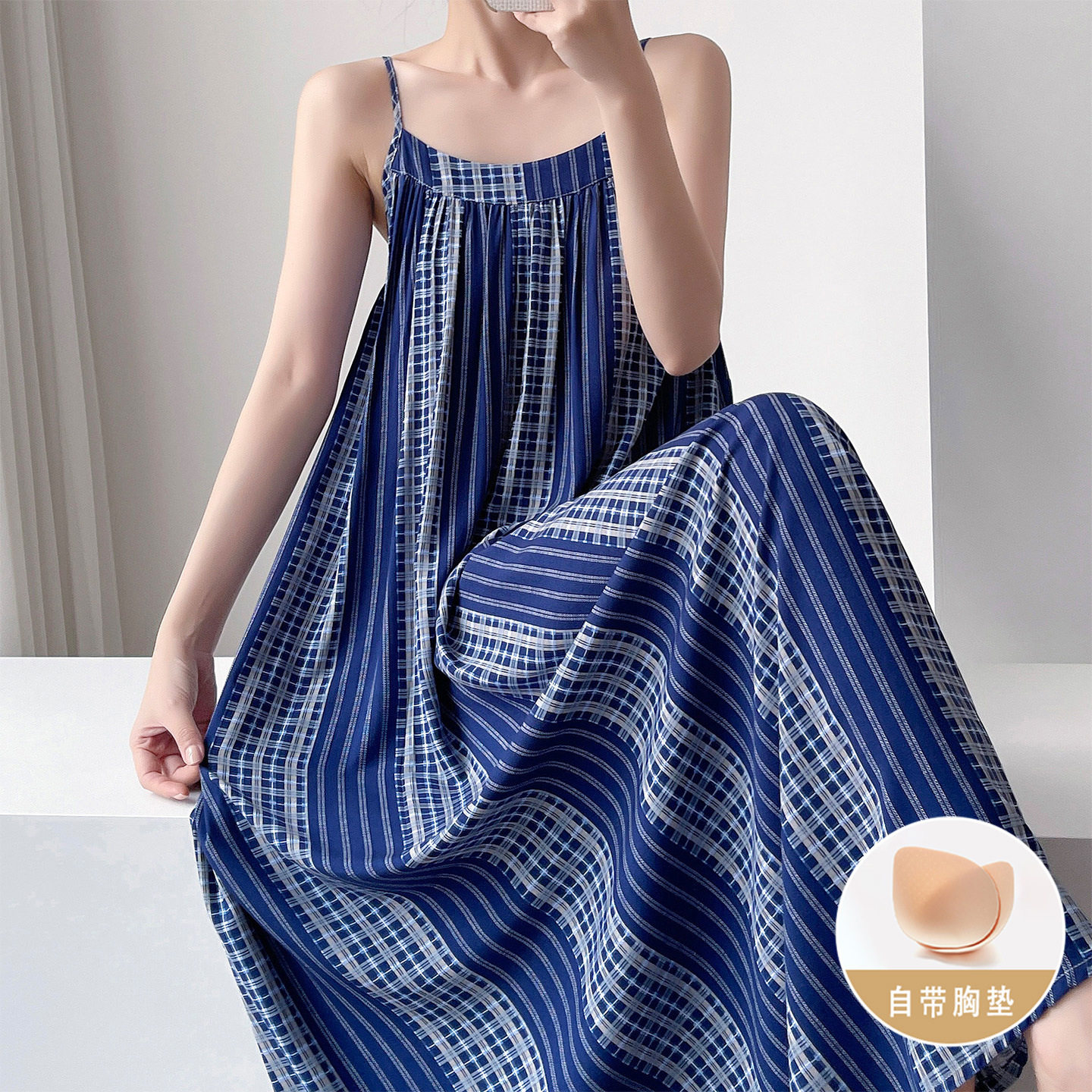 带胸垫吊带睡裙女夏季薄款清凉可外穿度假风家居服棉绸防凸点长裙