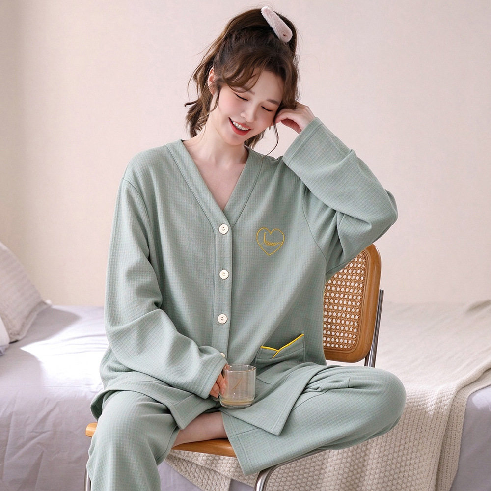 秋冬季大码中等加厚保暖睡衣女士卡通刺绣家居服长袖长裤胖mm套装