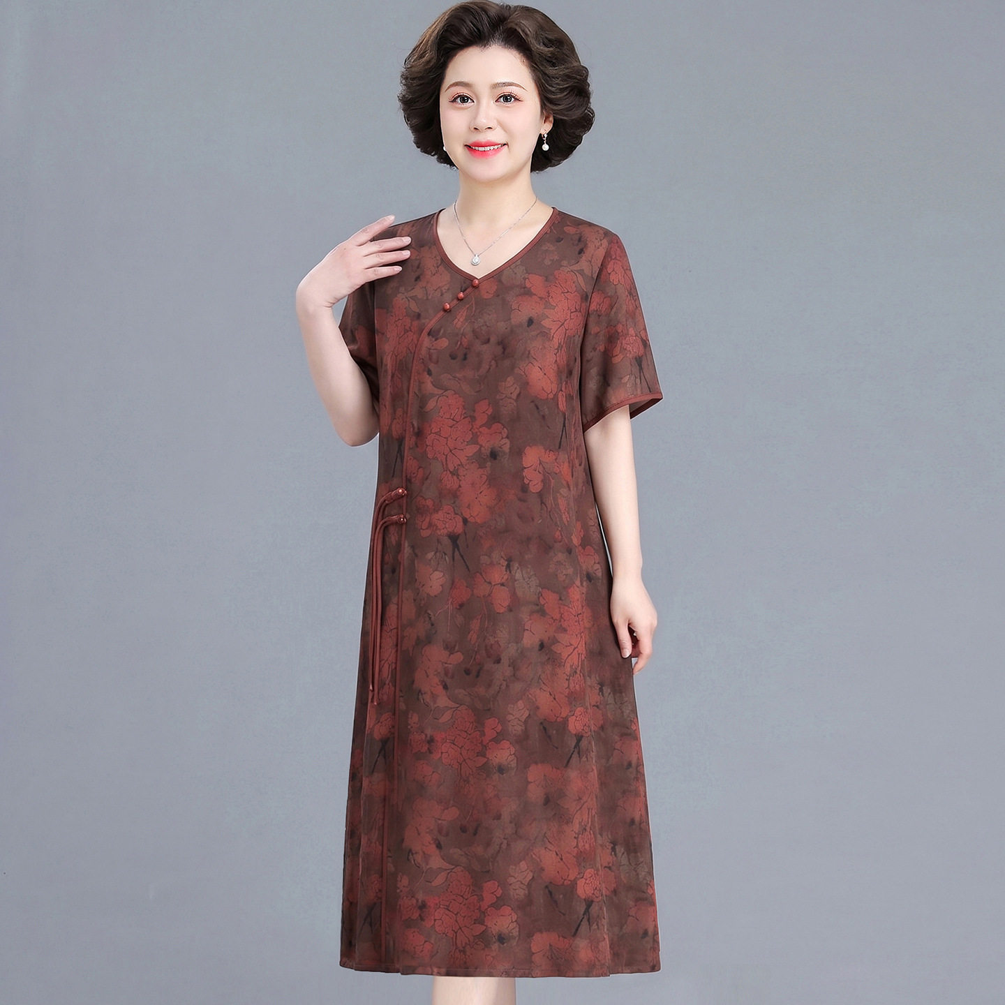 奶奶装妈妈装夏季时尚短袖连衣裙2026新款中老年人女装过膝长裙子