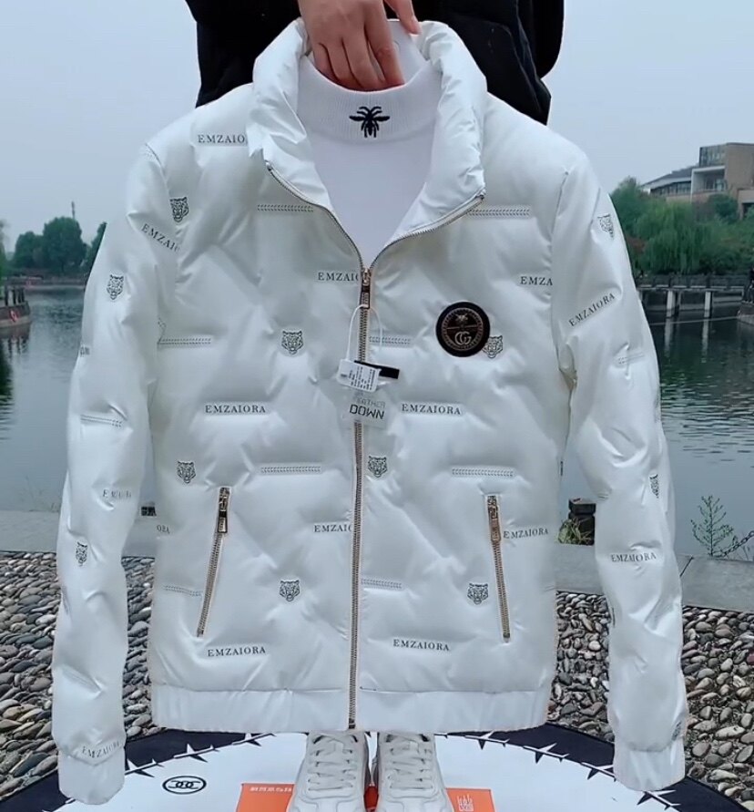 冬季羽绒服男外套新款轻薄保暖韩版修身休闲痞帅青年立领短款男装