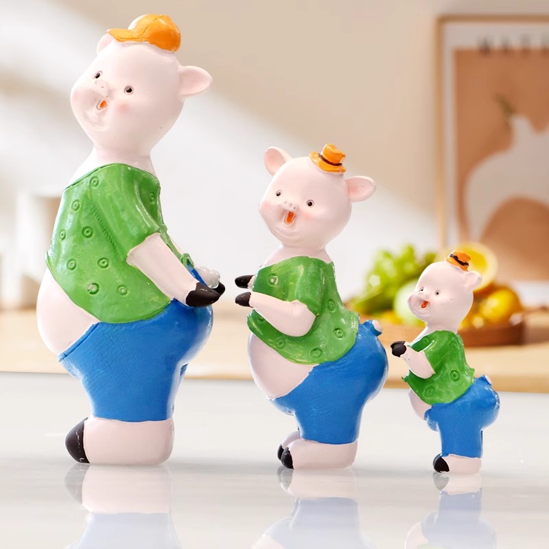 三口之家可爱公仔小猪摆件家居柜子装饰品树脂客厅儿童房间手工艺
