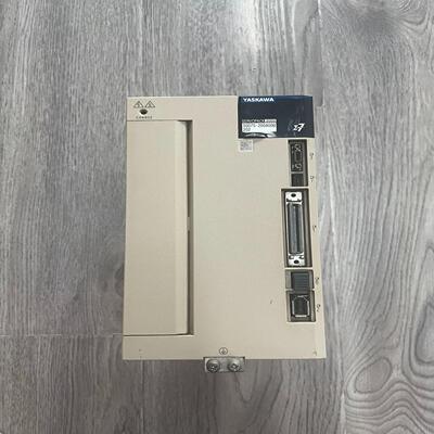 安川伺服驱动器SGD7S-200A00B2023KW(念奴配件）