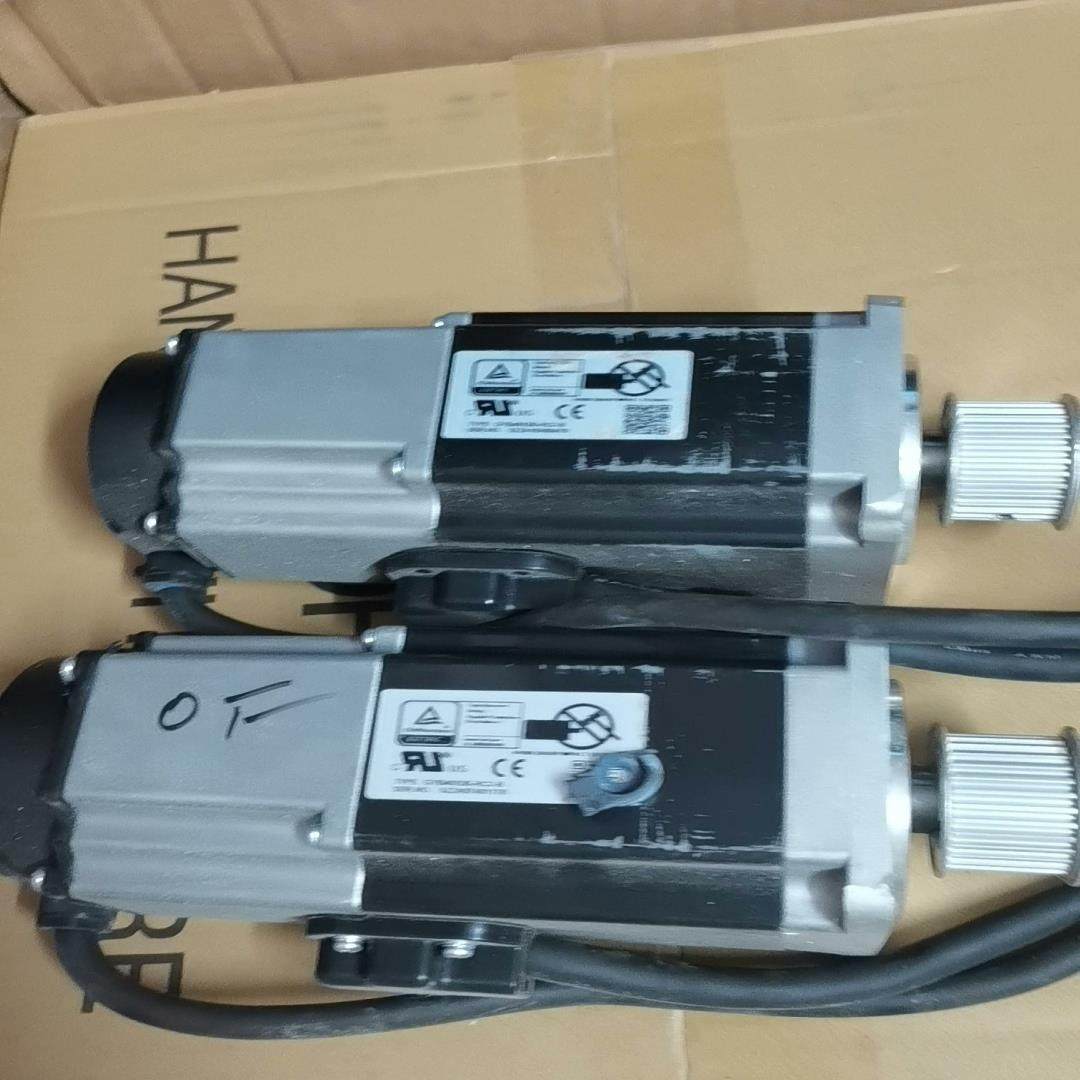 富士电机GYB401D5-RC2-B功能包好2台(念奴配件）