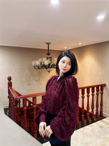 立体花朵淑女镶钻宽松小衫女