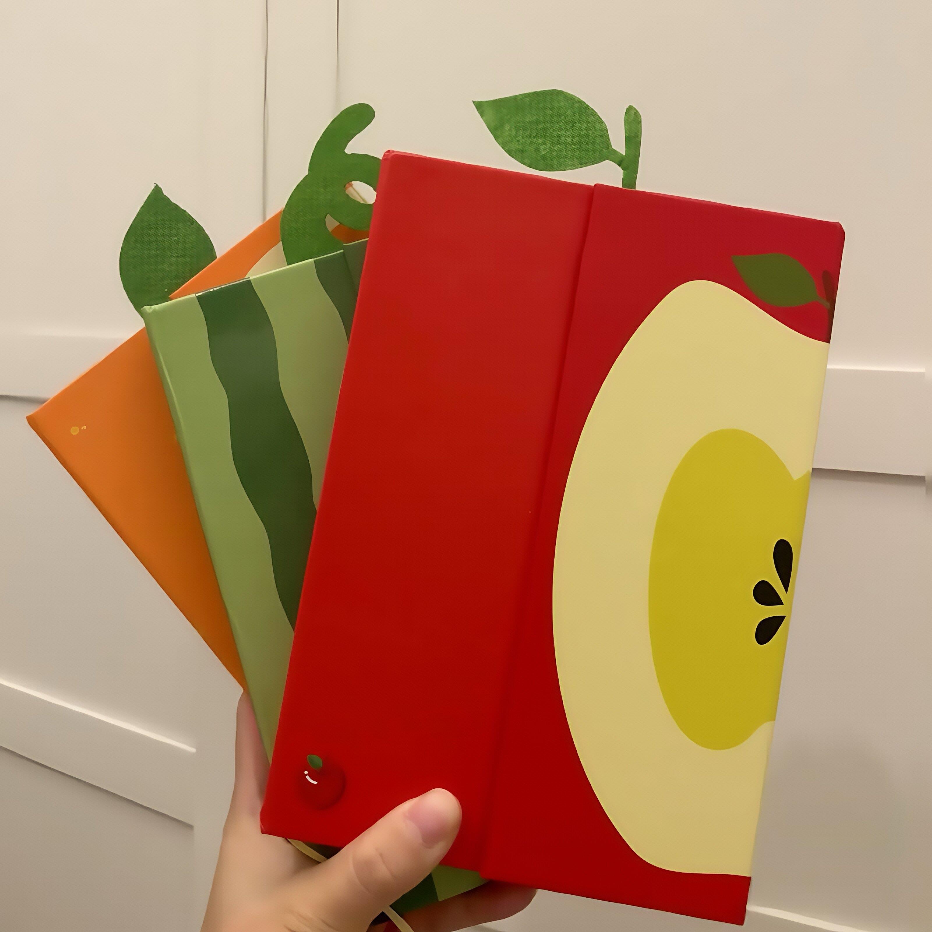 水果系列日记本苹果翻盖笔记本磁吸手账本子高颜值文创学生素描本